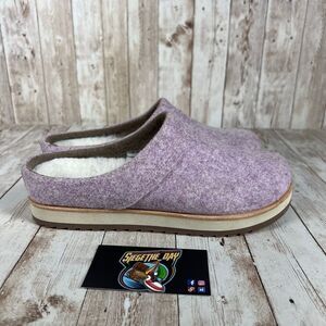 Merrell lavender fleece slip Ons‎ - Womens 7
